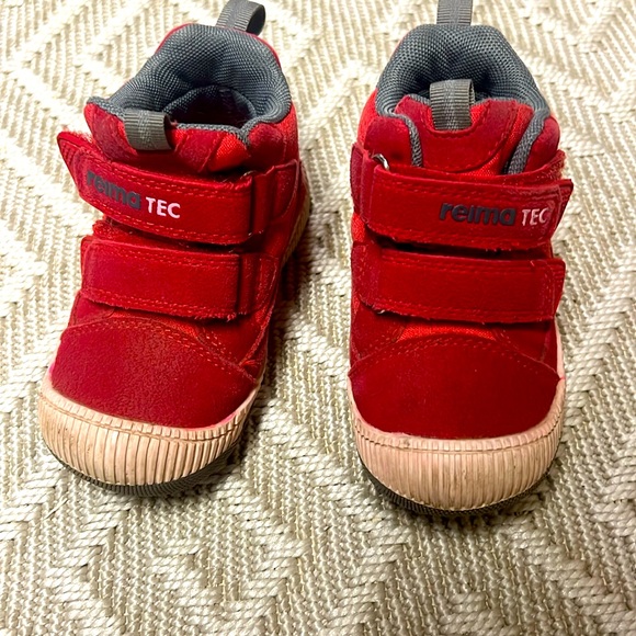 Waterproof size US 7.5 reima red shoes - Picture 1 of 1